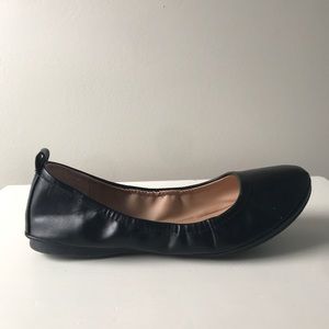 Universal Thread Black Flats